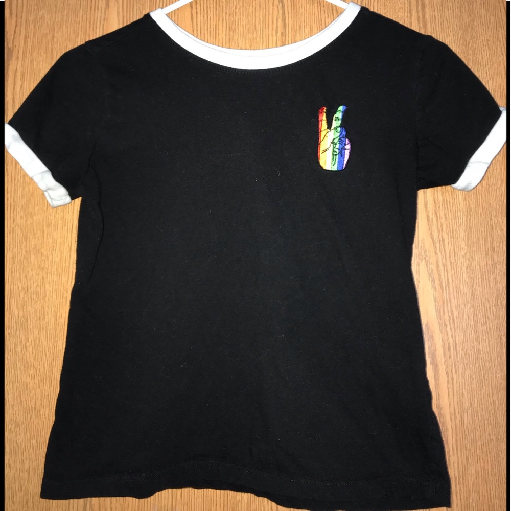 Spencer’s Rainbow Peace Sign Size M Top